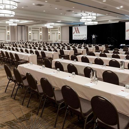 Richmond Marriott Hotel Bagian luar foto