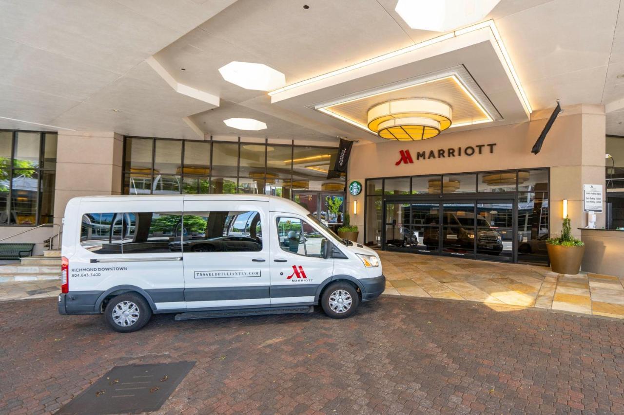 Richmond Marriott Hotel Bagian luar foto