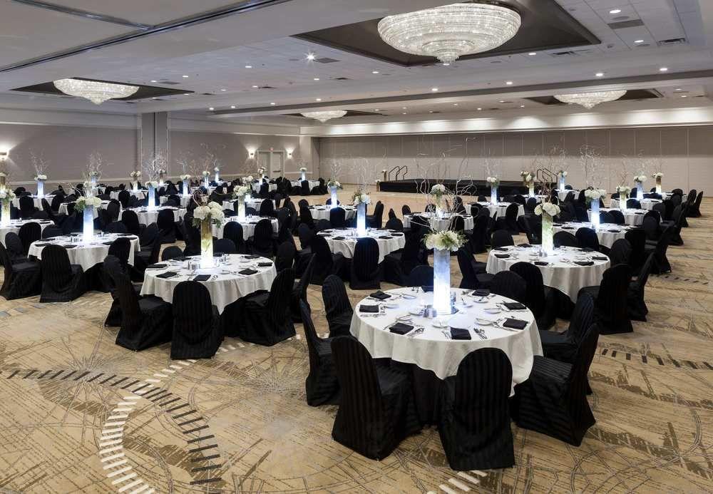Richmond Marriott Hotel Bagian luar foto