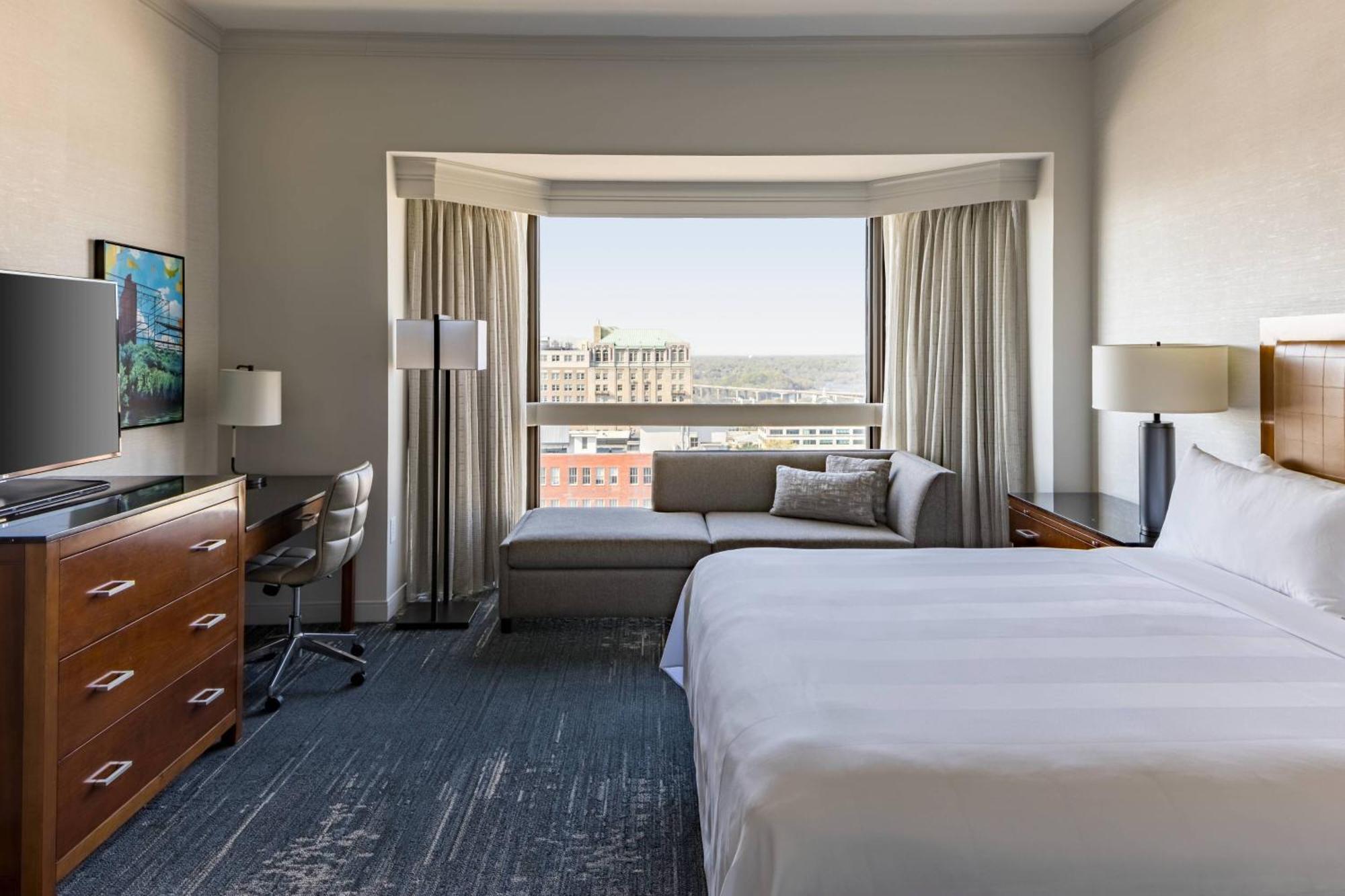 Richmond Marriott Hotel Bagian luar foto