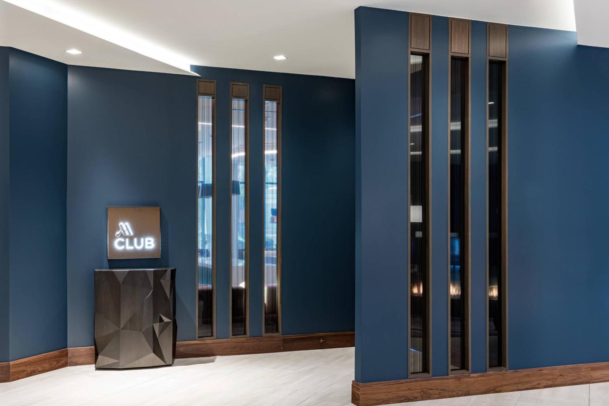 Richmond Marriott Hotel Bagian luar foto