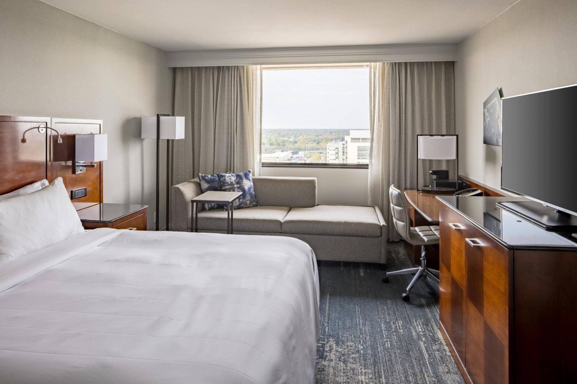 Richmond Marriott Hotel Bagian luar foto