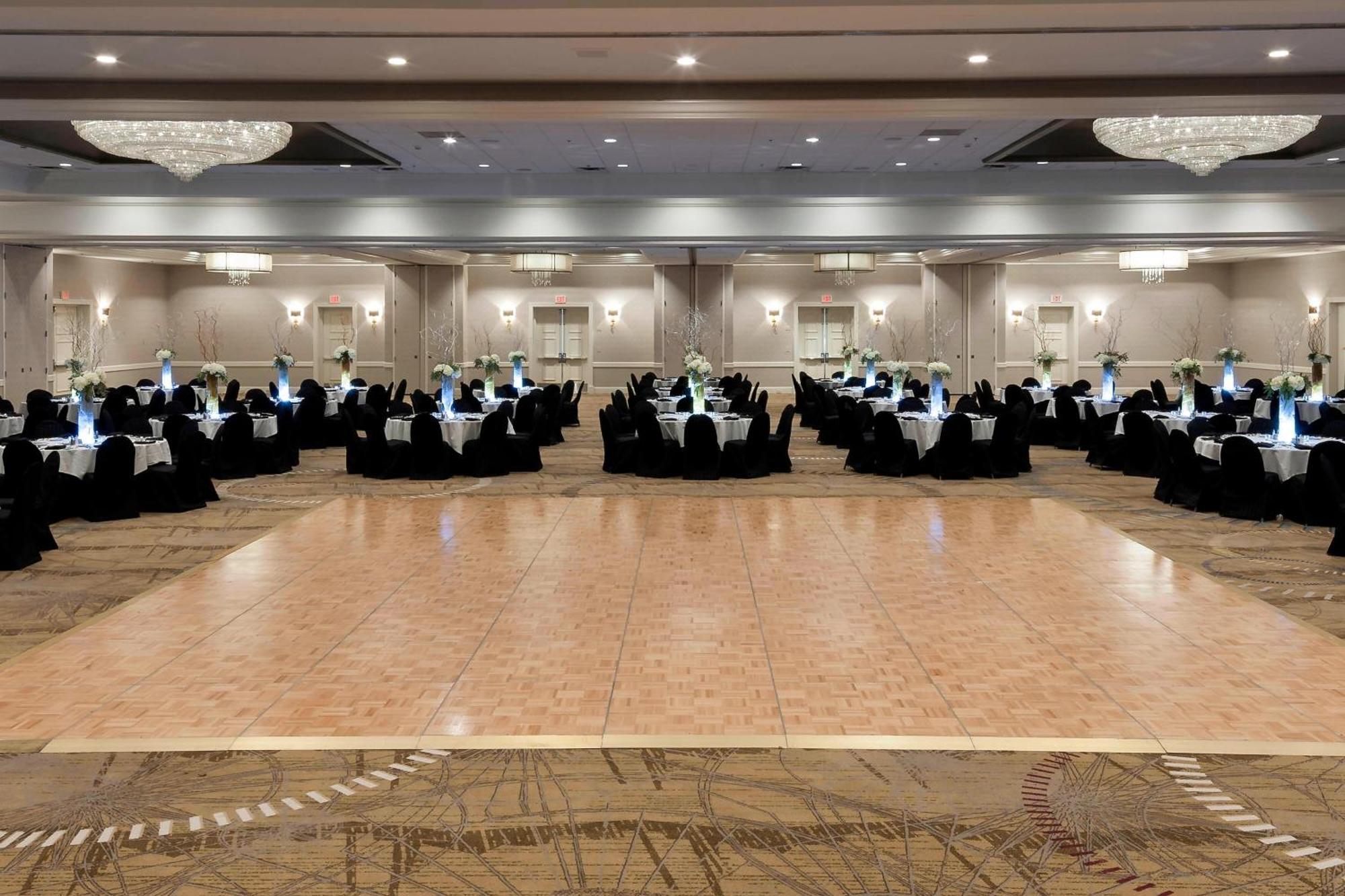 Richmond Marriott Hotel Bagian luar foto
