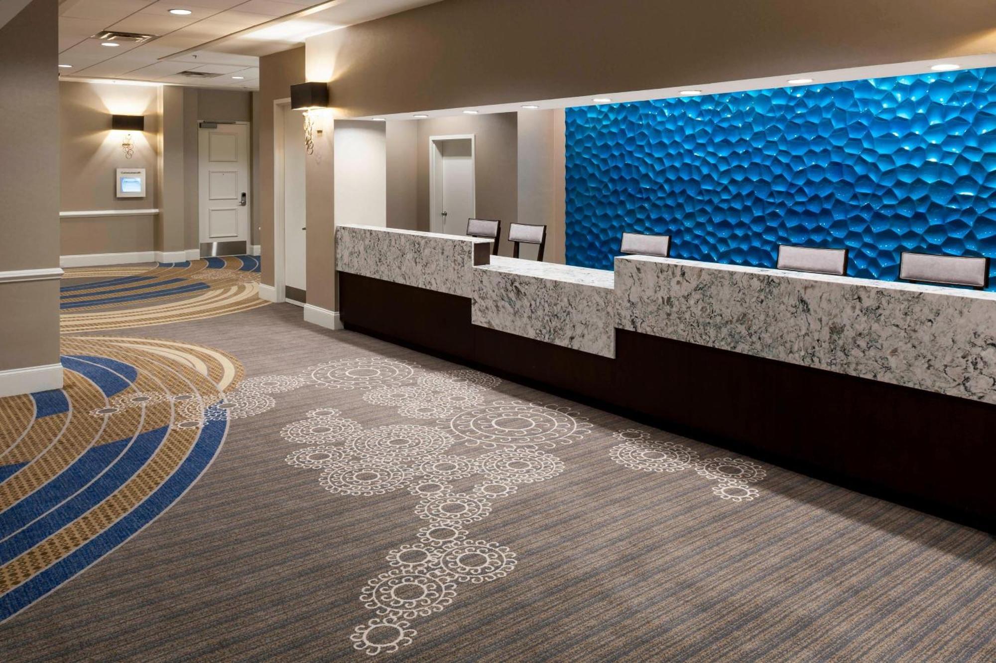 Richmond Marriott Hotel Bagian luar foto