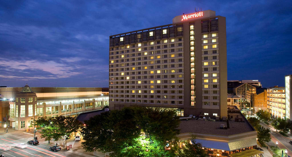 Richmond Marriott Hotel Bagian luar foto